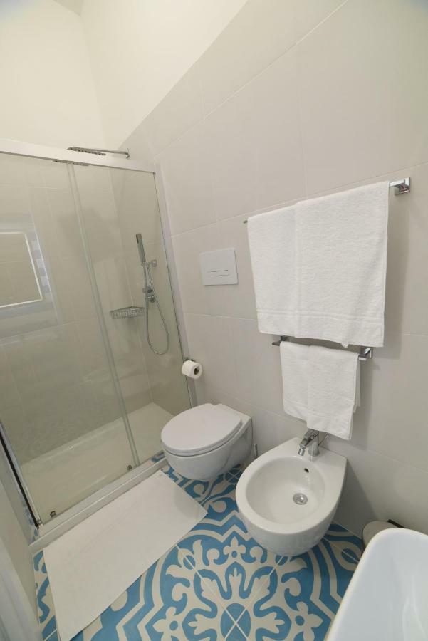 Latino Rent Room B&B Vista Mare Порто Чезарео Екстериор снимка