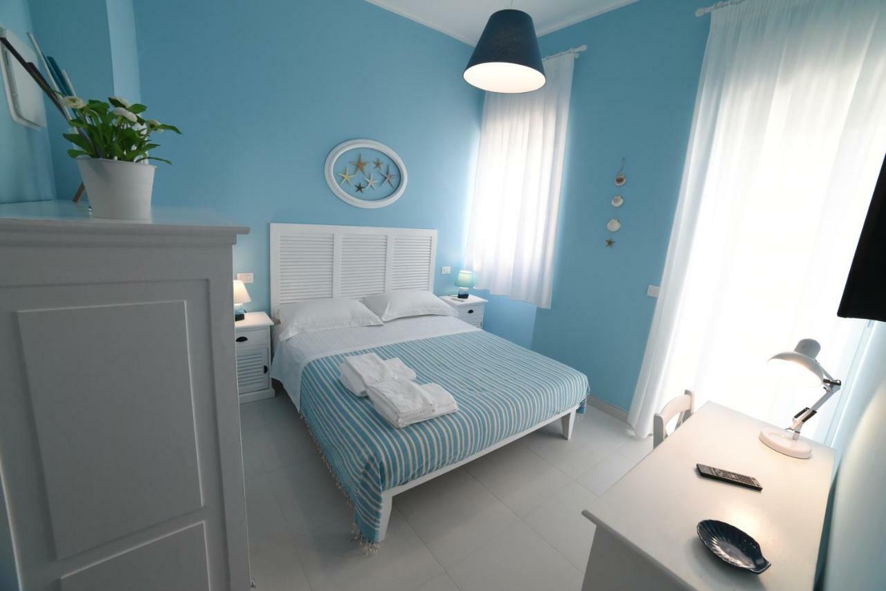 Latino Rent Room B&B Vista Mare Порто Чезарео Екстериор снимка