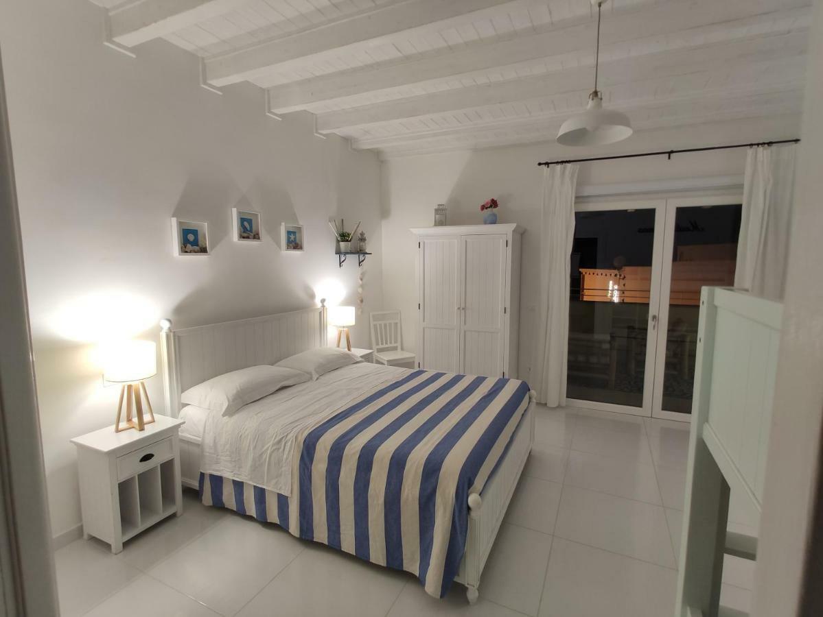 Latino Rent Room B&B Vista Mare Порто Чезарео Екстериор снимка